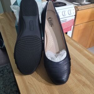 NWT Cliff's ballet flats